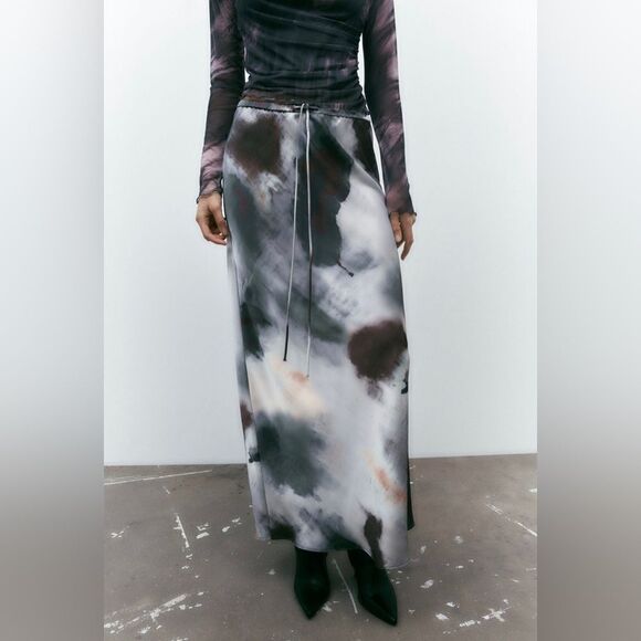 Zara Satin Effect Printed Skirt New - Picture 7 of 10